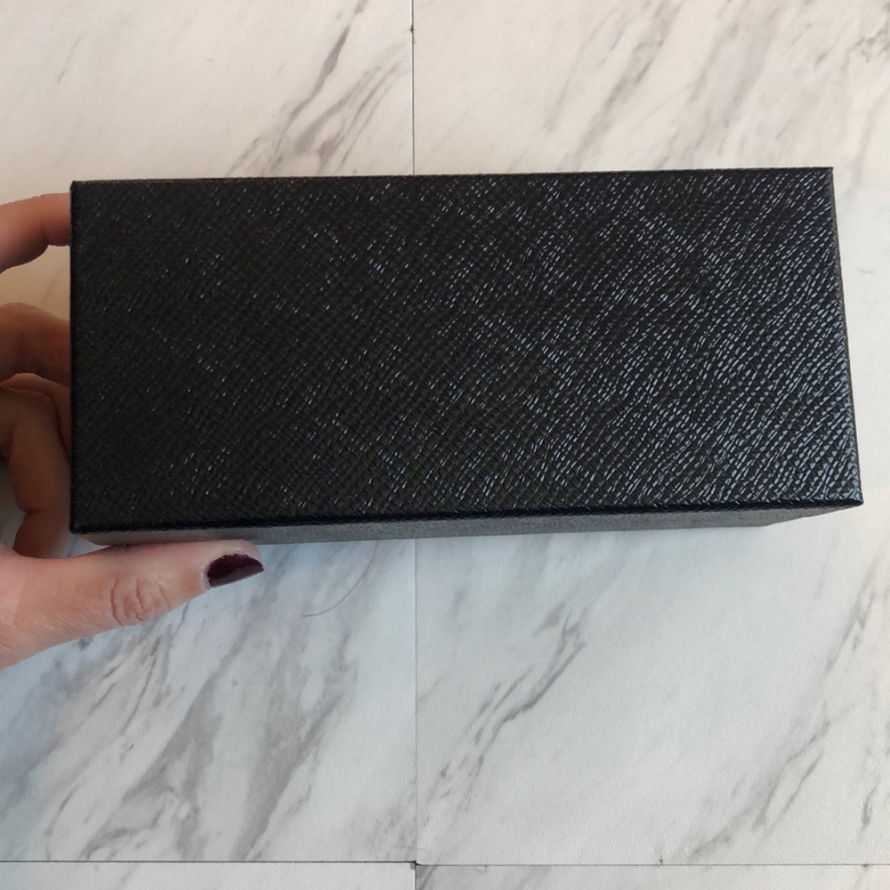 Prada Sunglasses box and cleaning cloth - Picture 3 of 5